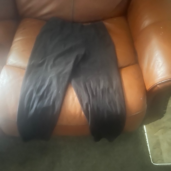 Clothes - Picture 1 of 16